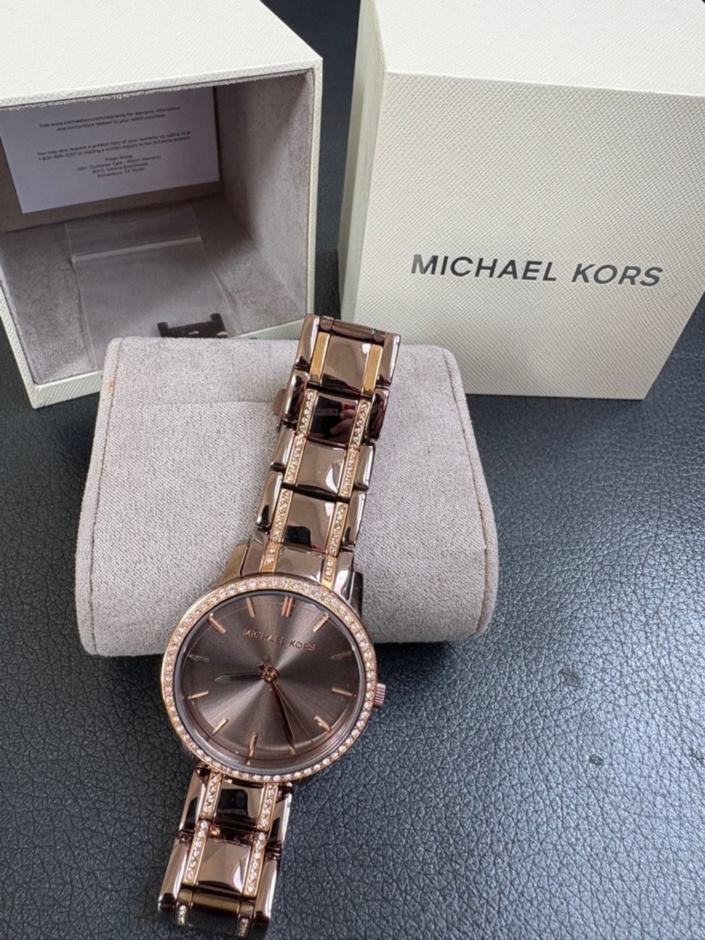 Michael Kors Rose Gold - Picture 2 of 4